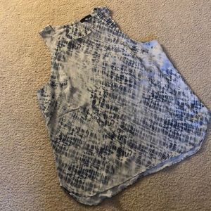 Light weight, multicolor tank